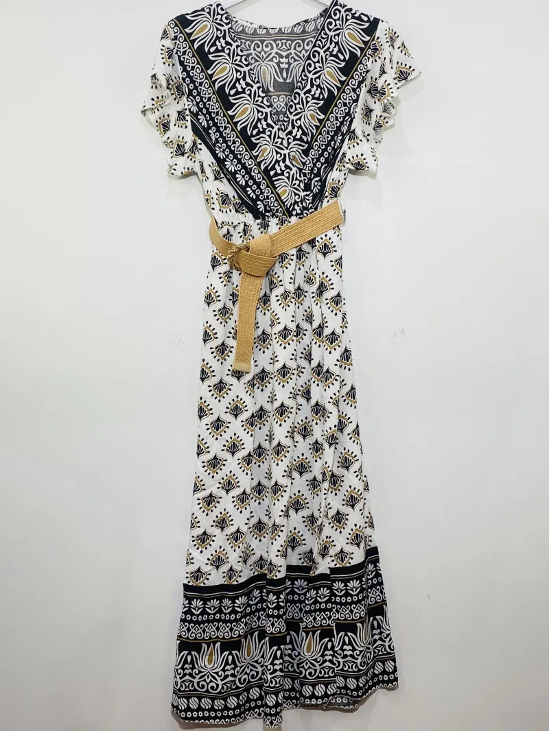 Langes Kleid mit Gürtel mit Blumenmuster