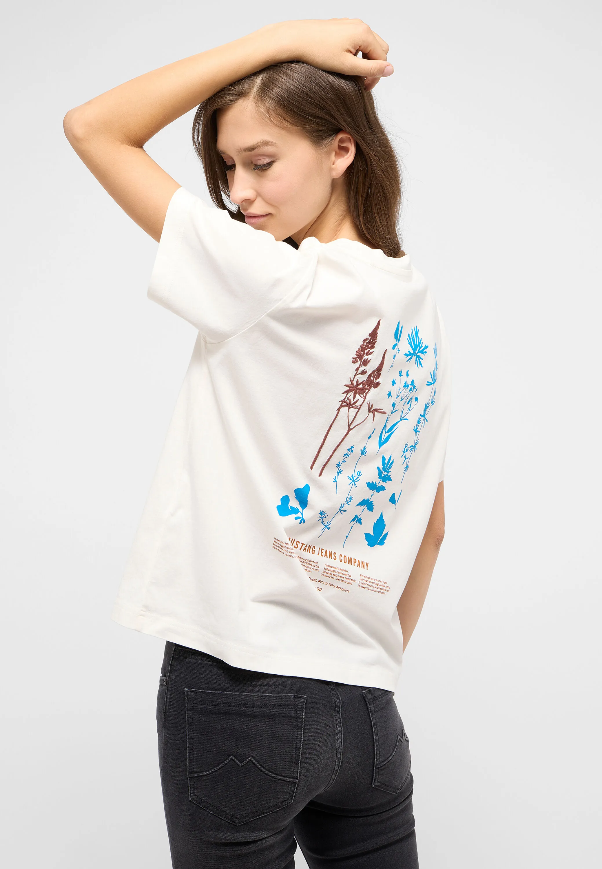 T-Shirt mit Stickerei